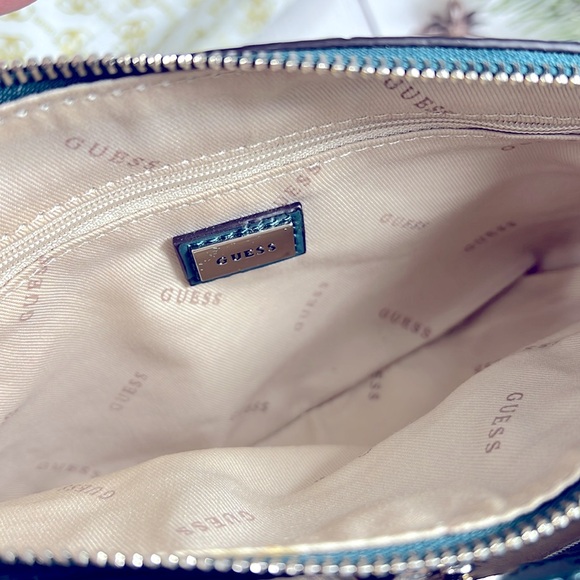 🎄NWT GUESS DOUBLE ZIPPER NINNETTE GREEN PINE CROSSBODY BAG - Picture 7 of 11